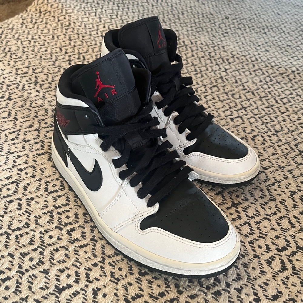 air jordan 1’s mid white/gym red/black